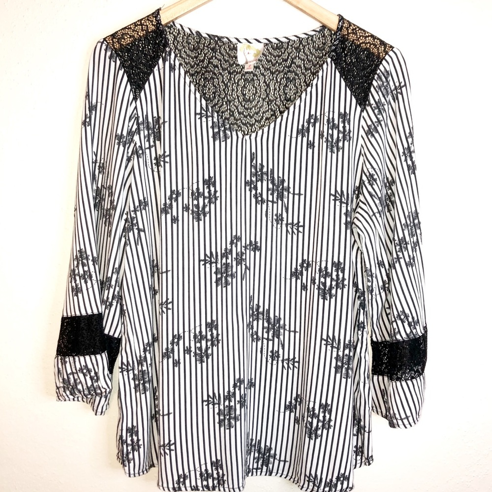 Fig and Flower|Anthropologie Floral Blouse